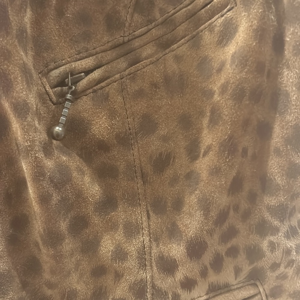 Vintage Leather Vest - Picture 2 of 3